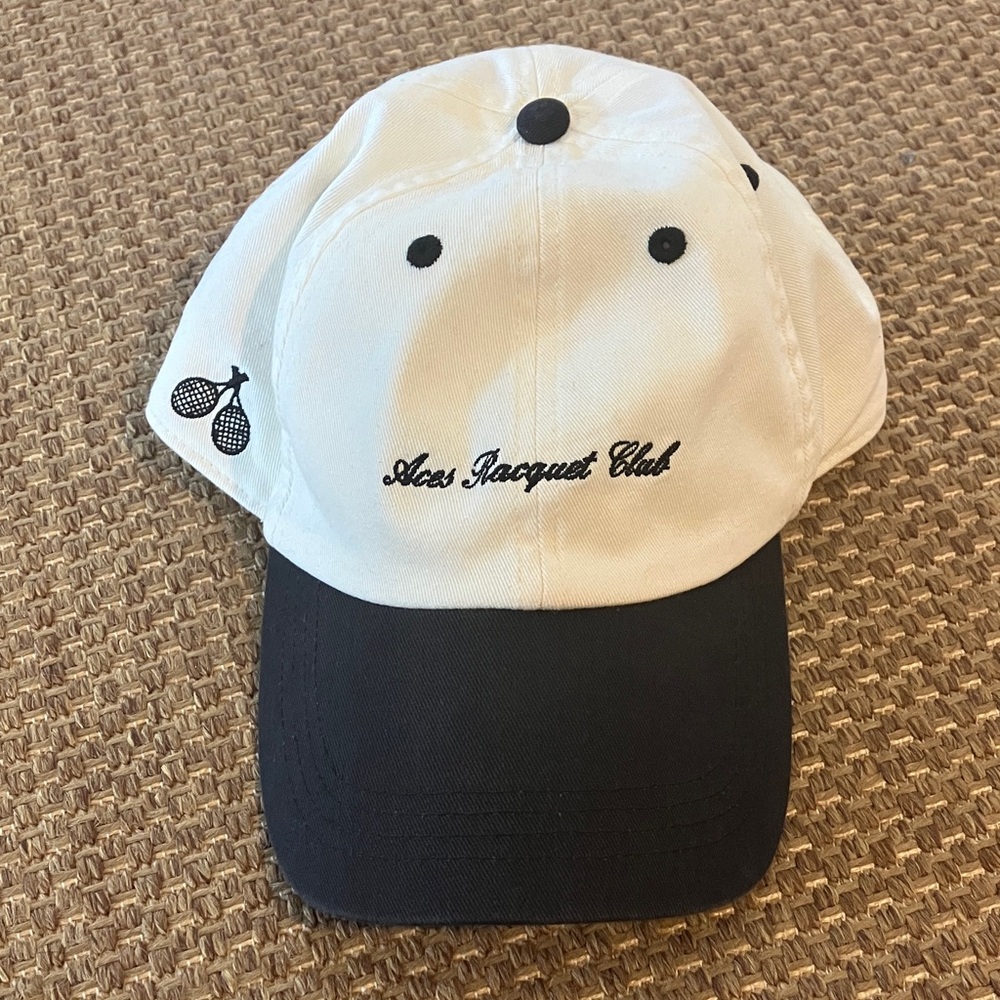 Abercrombie mens baseball cap one size cream and navy “Aces Racquet Club”